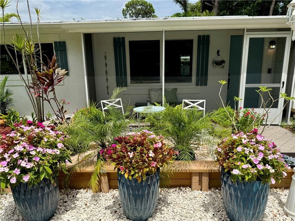 1447 Shadowlawn Dr , Naples, FL 34104 Photo