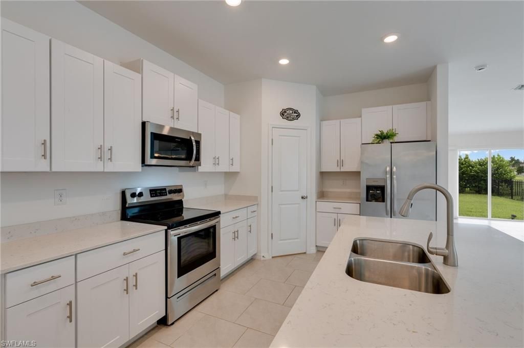 4057 San Clemente Ct, North Fort Myers, FL 33917 Photo