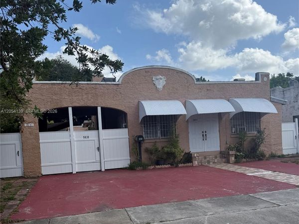 1831 SW 10th St , Miami, FL 33135