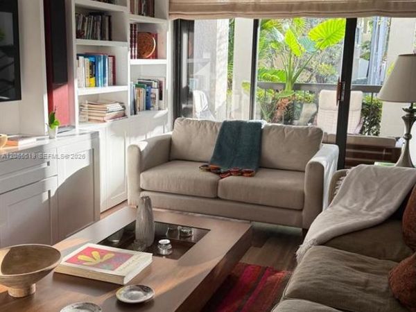 2600 Cardena St , Unit 13, Coral Gables, FL 33134