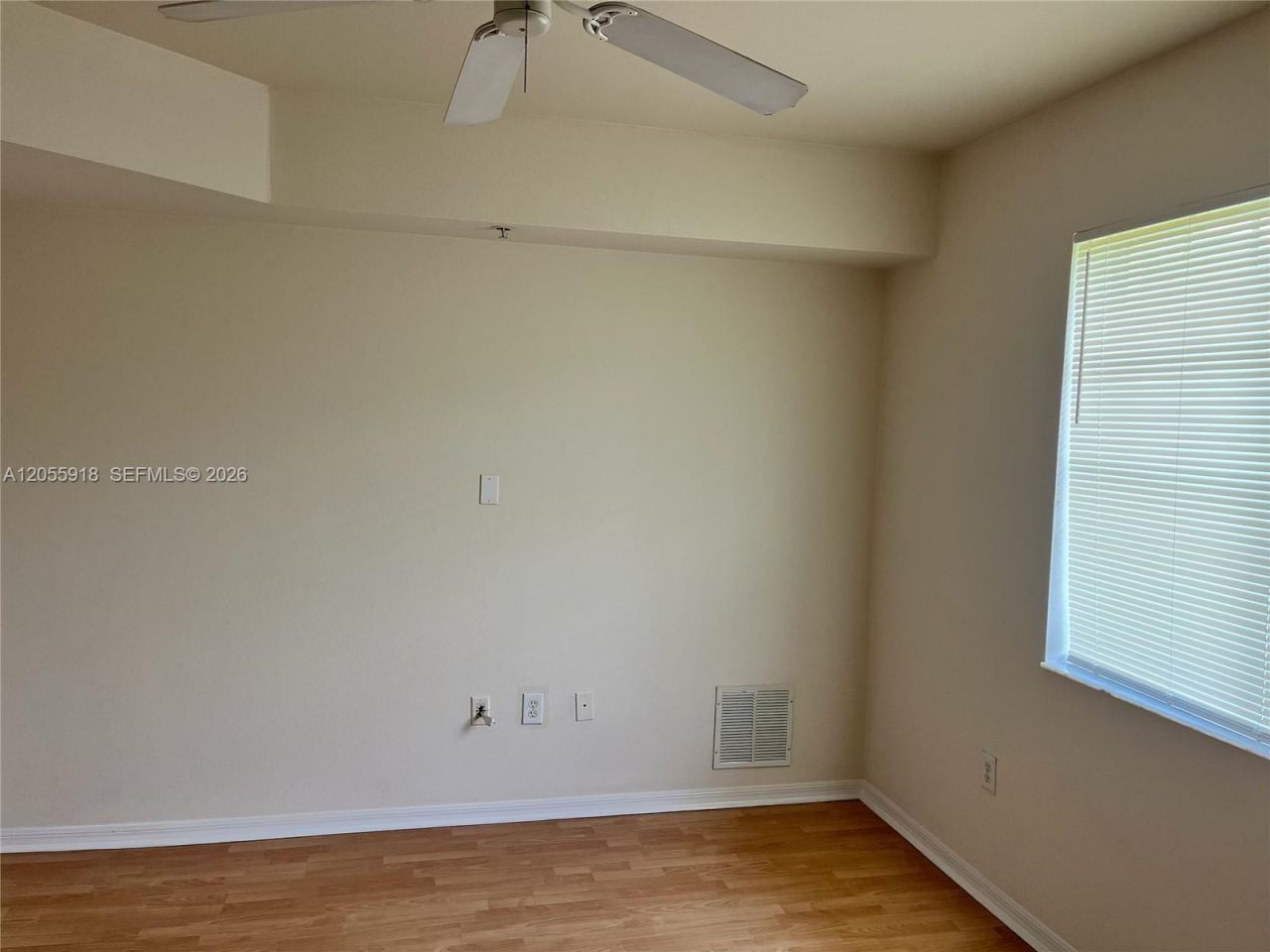 6492 Emerald Dunes Dr , Unit 307, West Palm Beach, FL 33411 Photo