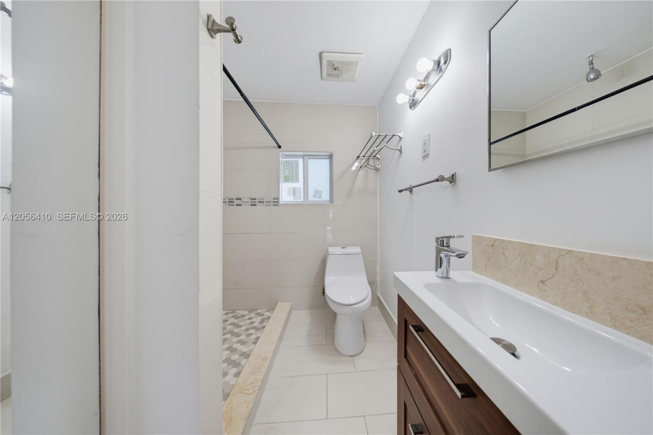 76 W 14 St , Hialeah, FL 33010 Photo