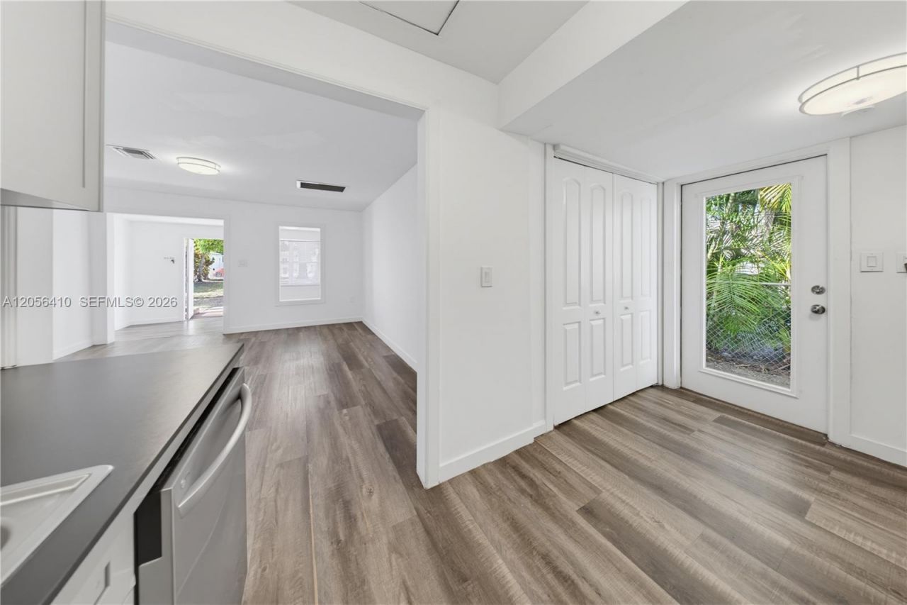 76 W 14 St , Hialeah, FL 33010 Photo
