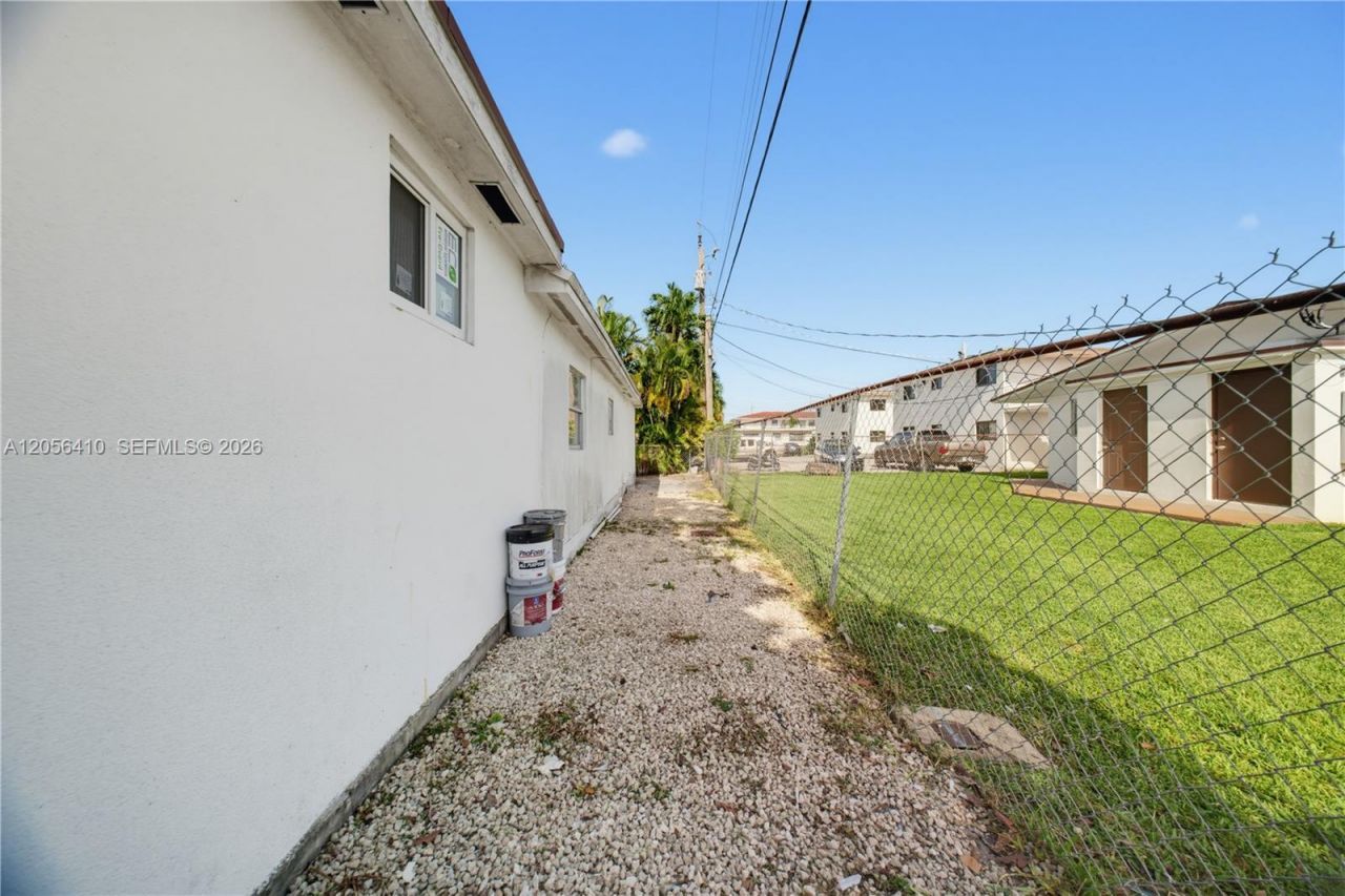 76 W 14 St , Hialeah, FL 33010 Photo