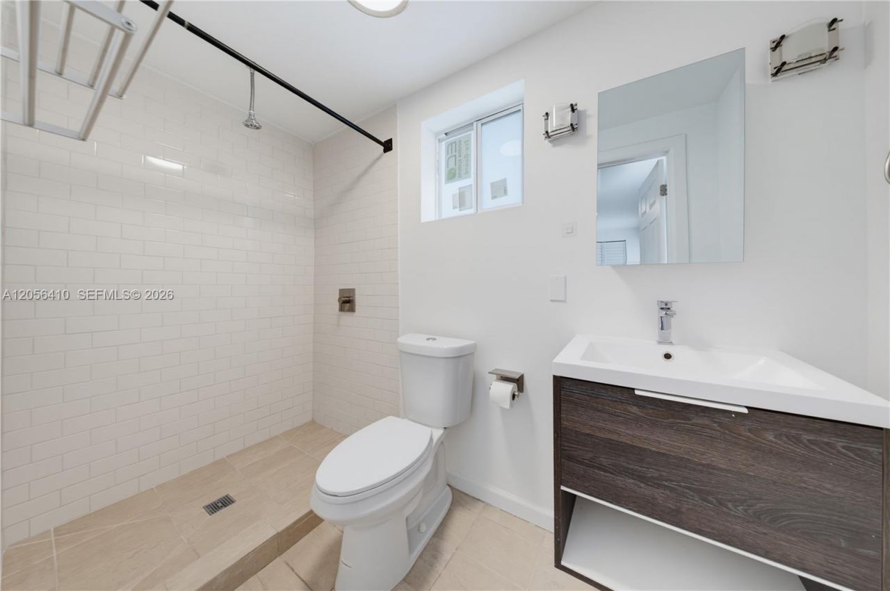76 W 14 St , Hialeah, FL 33010 Photo