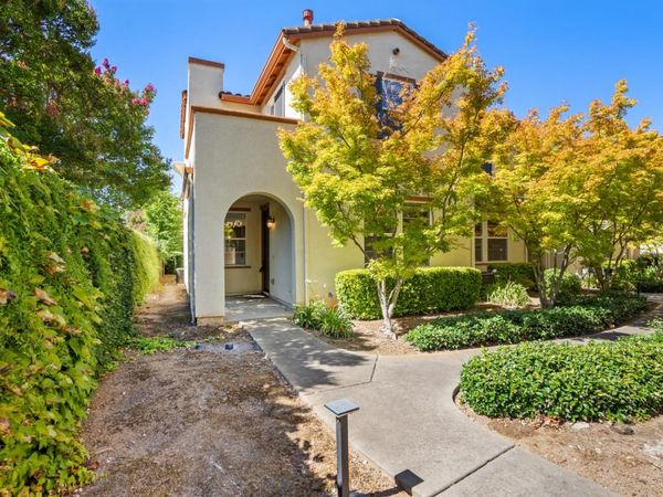8492 Crystal Walk Cir, Elk Grove, CA 95758