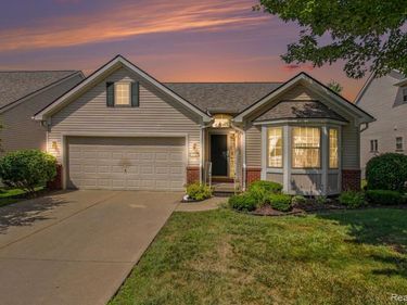 4442 Maple Creek Drive , Burton, MI 48439