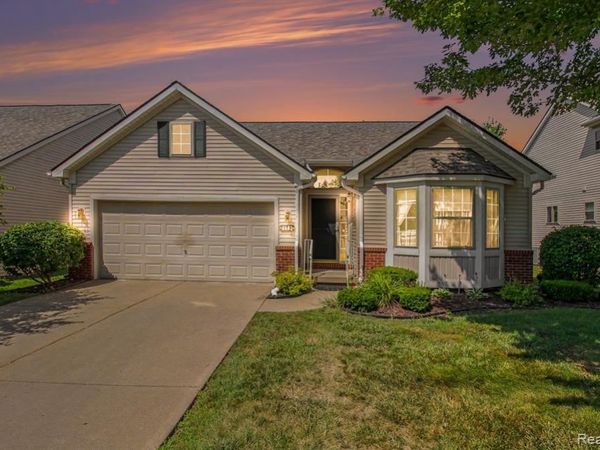 4442 Maple Creek Drive, Burton, MI 48439
