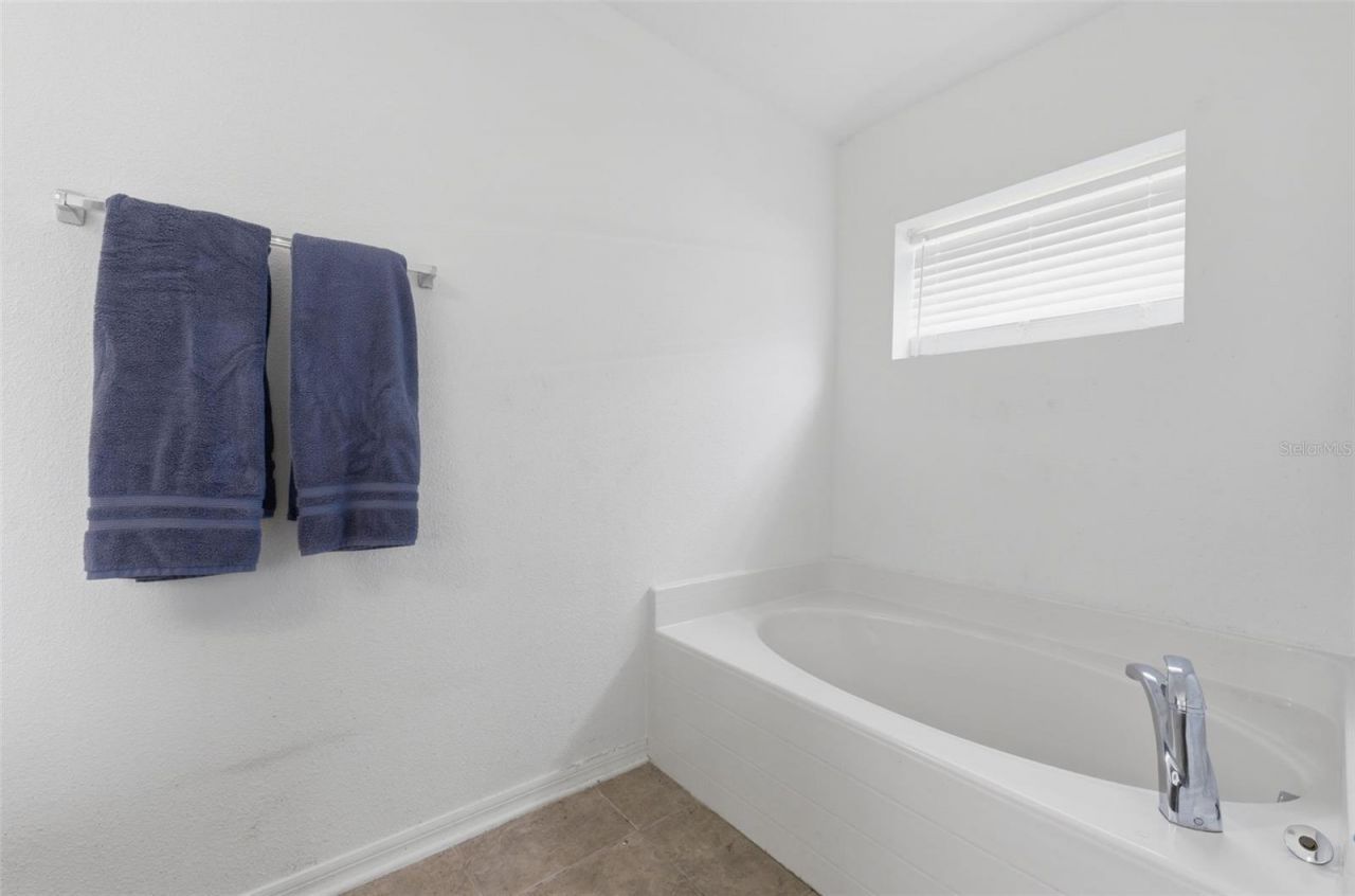 800 Marietta Lane , Eustis, FL 32726 Photo