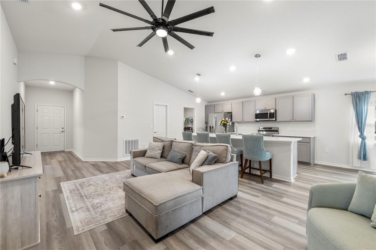 35542 Bellington Boulevard , Zephyrhills, FL 33541 Photo