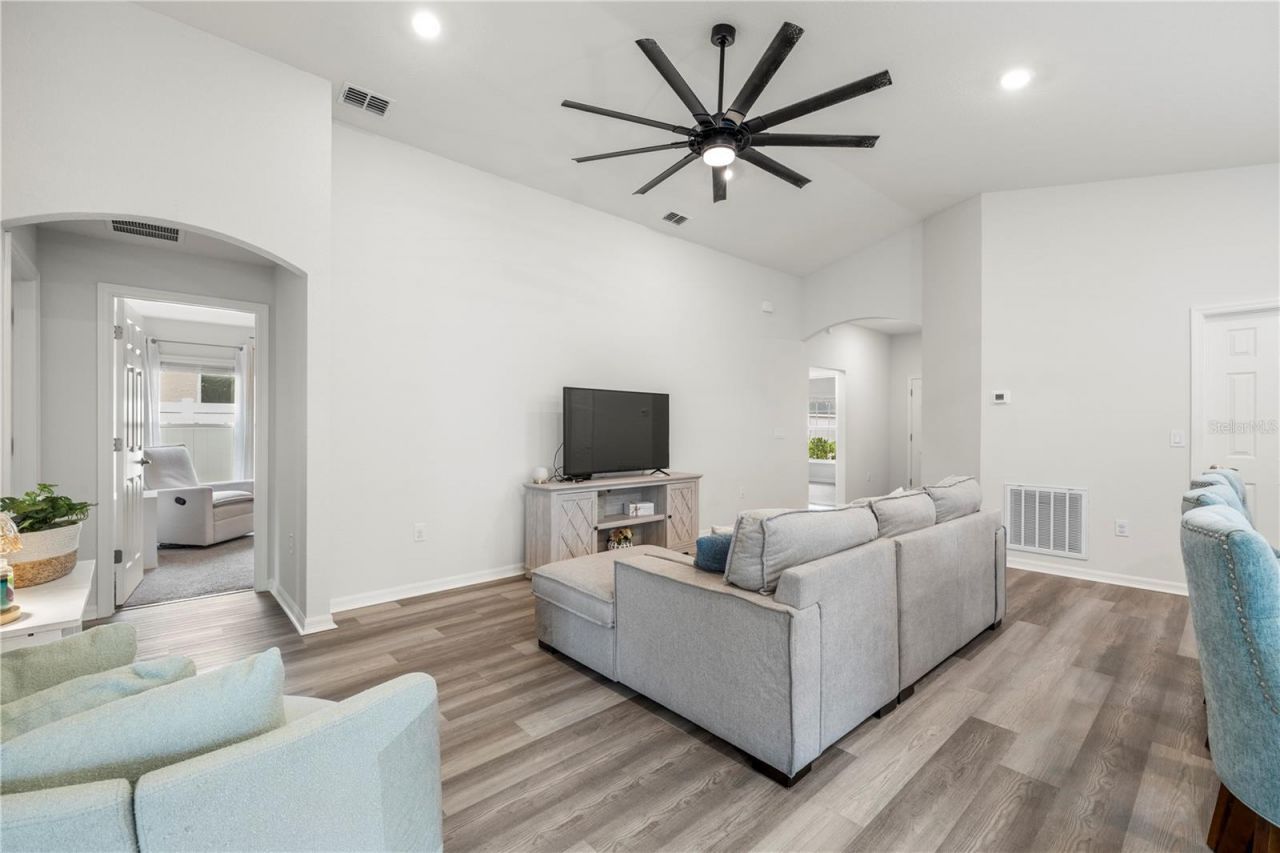 35542 Bellington Boulevard , Zephyrhills, FL 33541 Photo