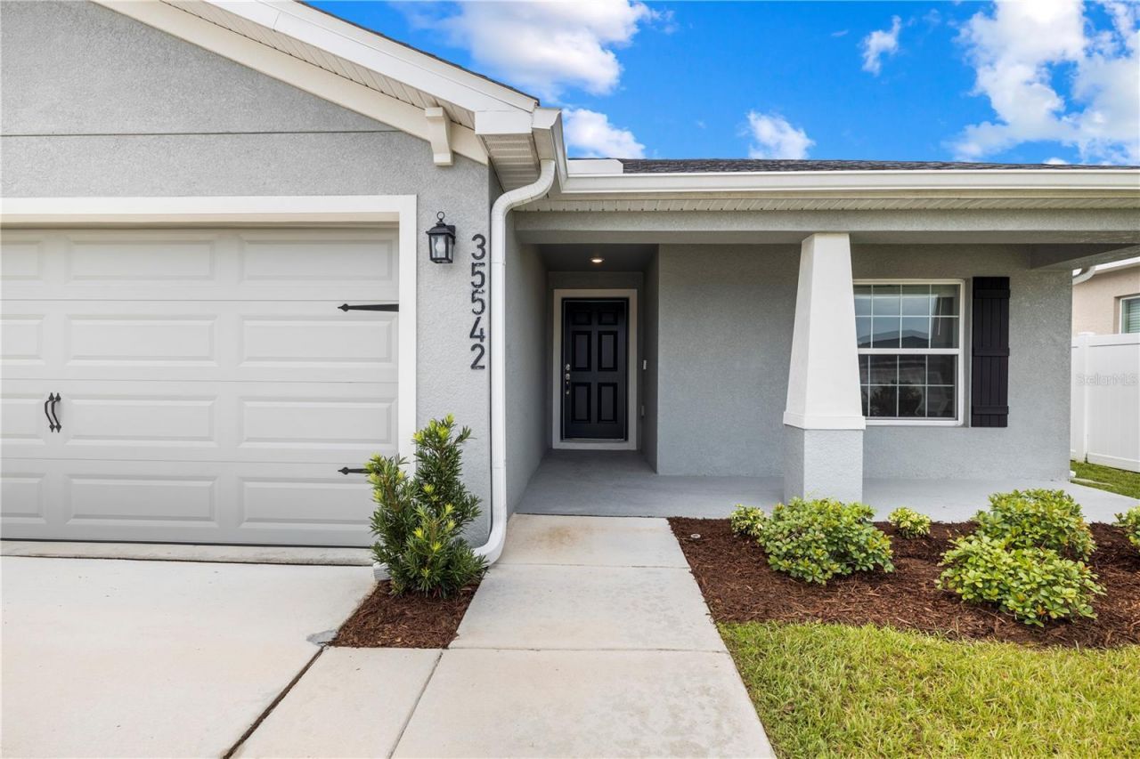 35542 Bellington Boulevard , Zephyrhills, FL 33541 Photo
