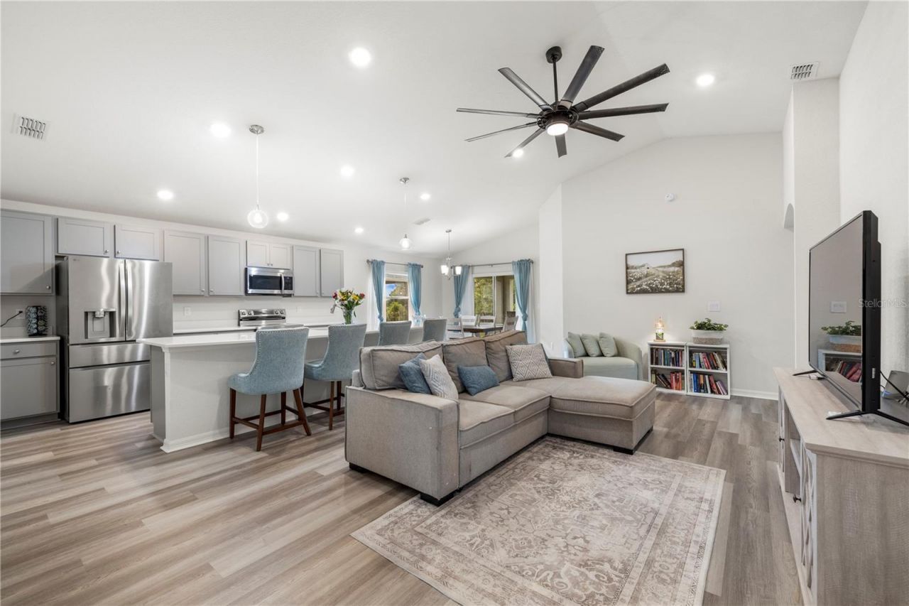 35542 Bellington Boulevard , Zephyrhills, FL 33541 Photo