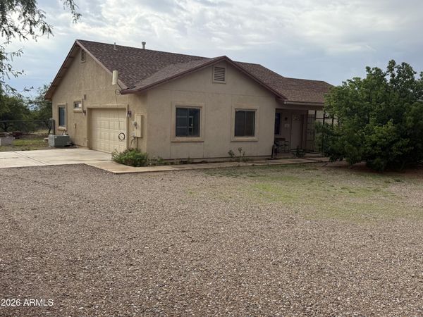 5655 S CALLE DE LA ROSA Drive, Hereford, AZ 85615