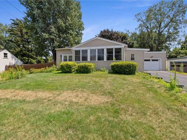 112 N Roosevelt Avenue , Liverpool, NY 13088