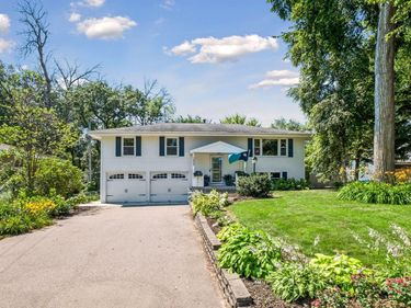 12605 25th Avenue N, Plymouth, MN 55441
