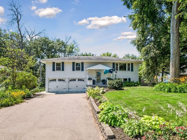 12605 25th Avenue N, Plymouth, MN 55441