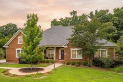332 Kelsey Glen Drive photo 4