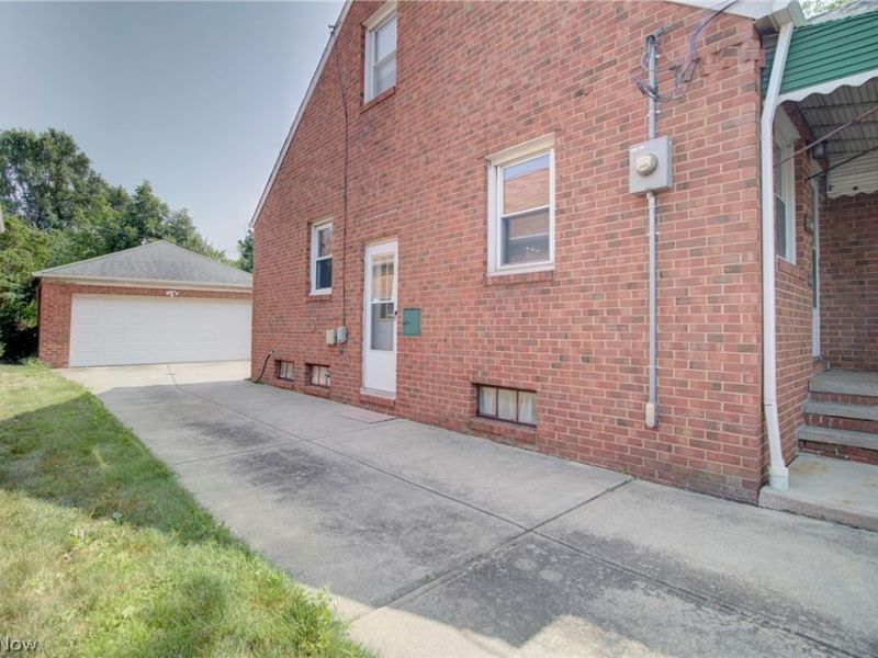 3301 Warren Road, Cleveland, OH 44111 Photo 30