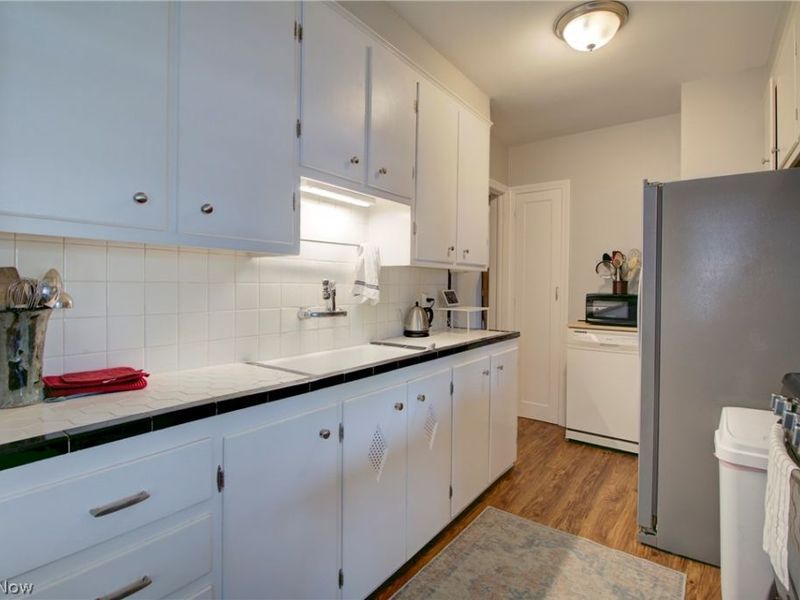 3301 Warren Road, Cleveland, OH 44111 Photo 9