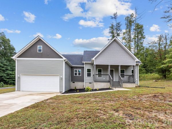 79 Crystal Mountain Drive, Hendersonville, NC 28739