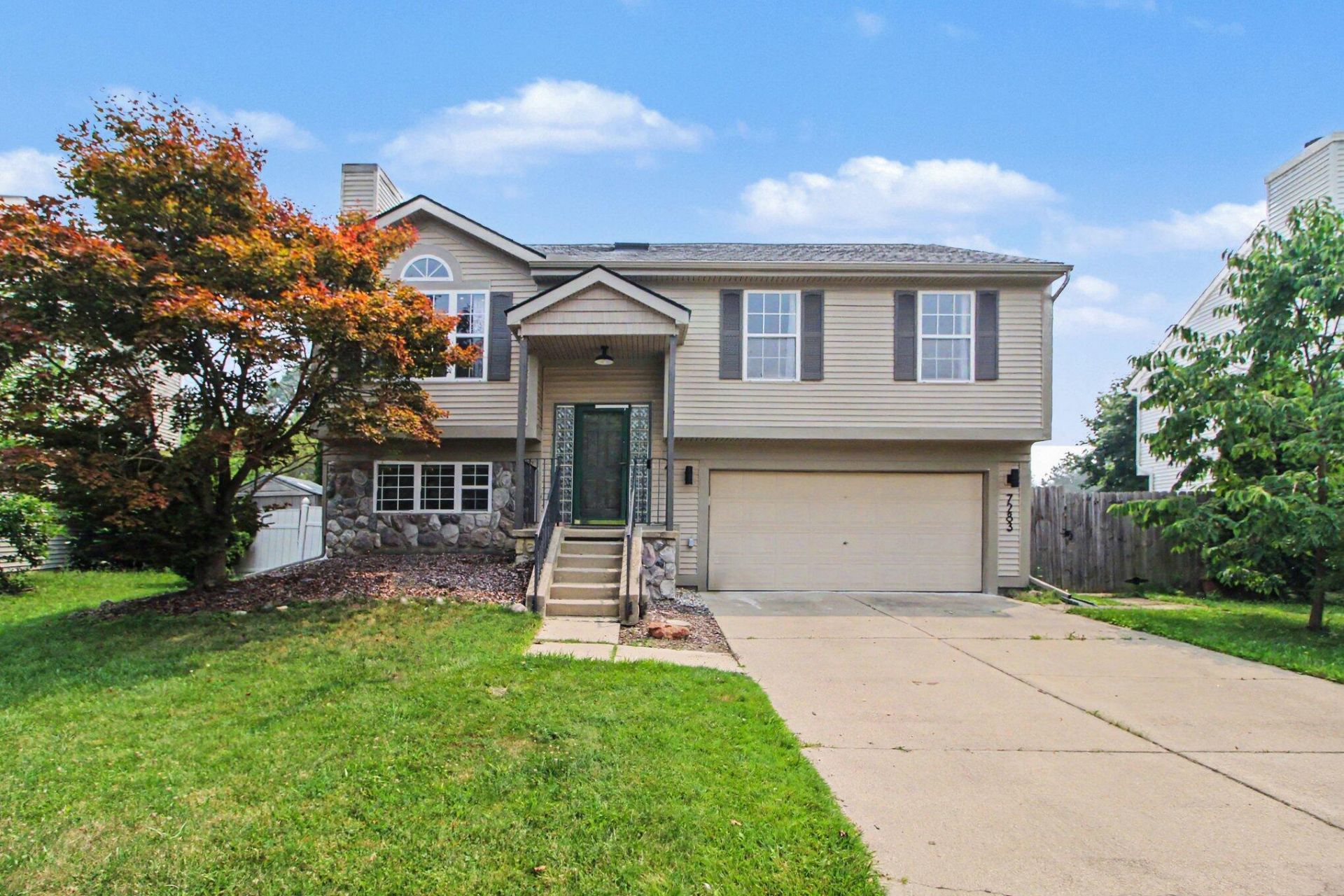 7283 Streamwood Drive, Ypsilanti, MI 48197 Main Photo