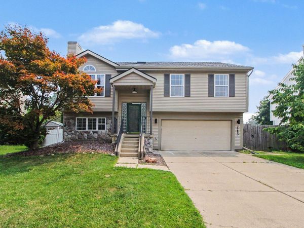 7283 Streamwood Drive, Ypsilanti, MI 48197