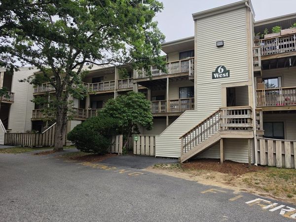 800 Bearses Way, Unit 6WE, Barnstable, MA 02601