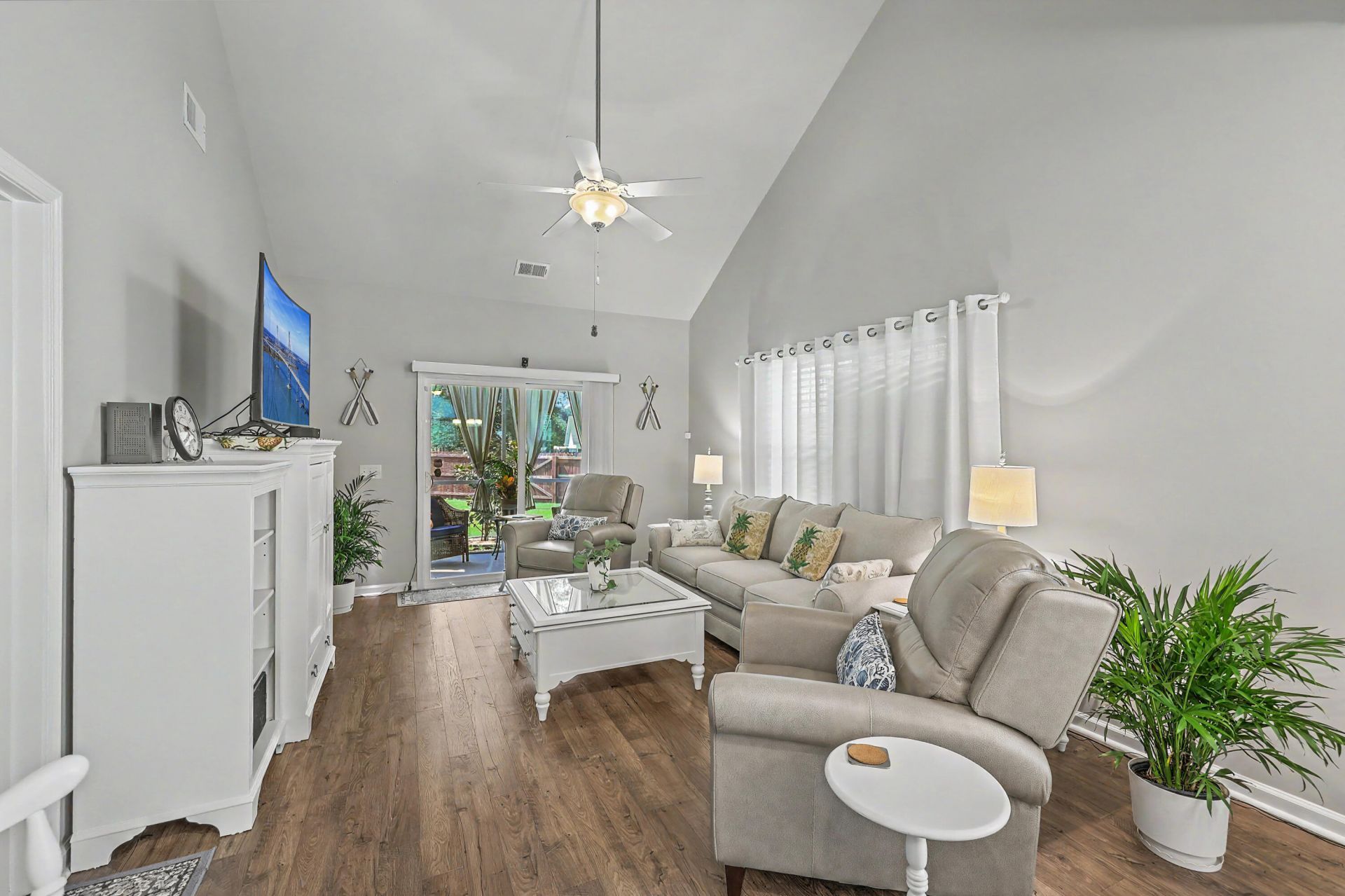 166 Kirkland Street Photo 14