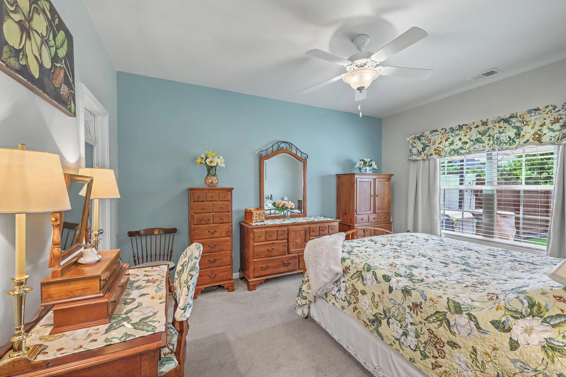 166 Kirkland Street Photo 18