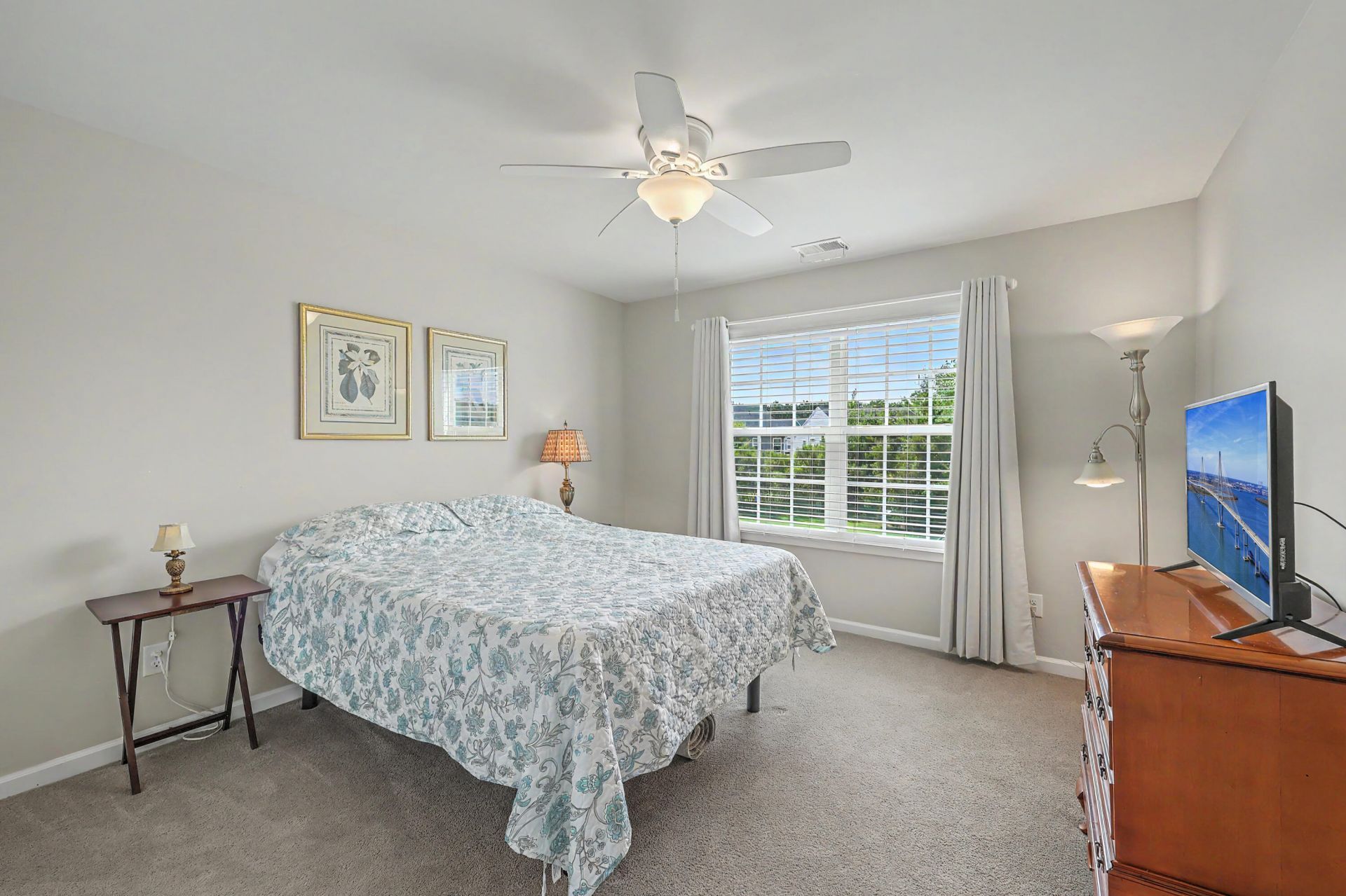 166 Kirkland Street Photo 28