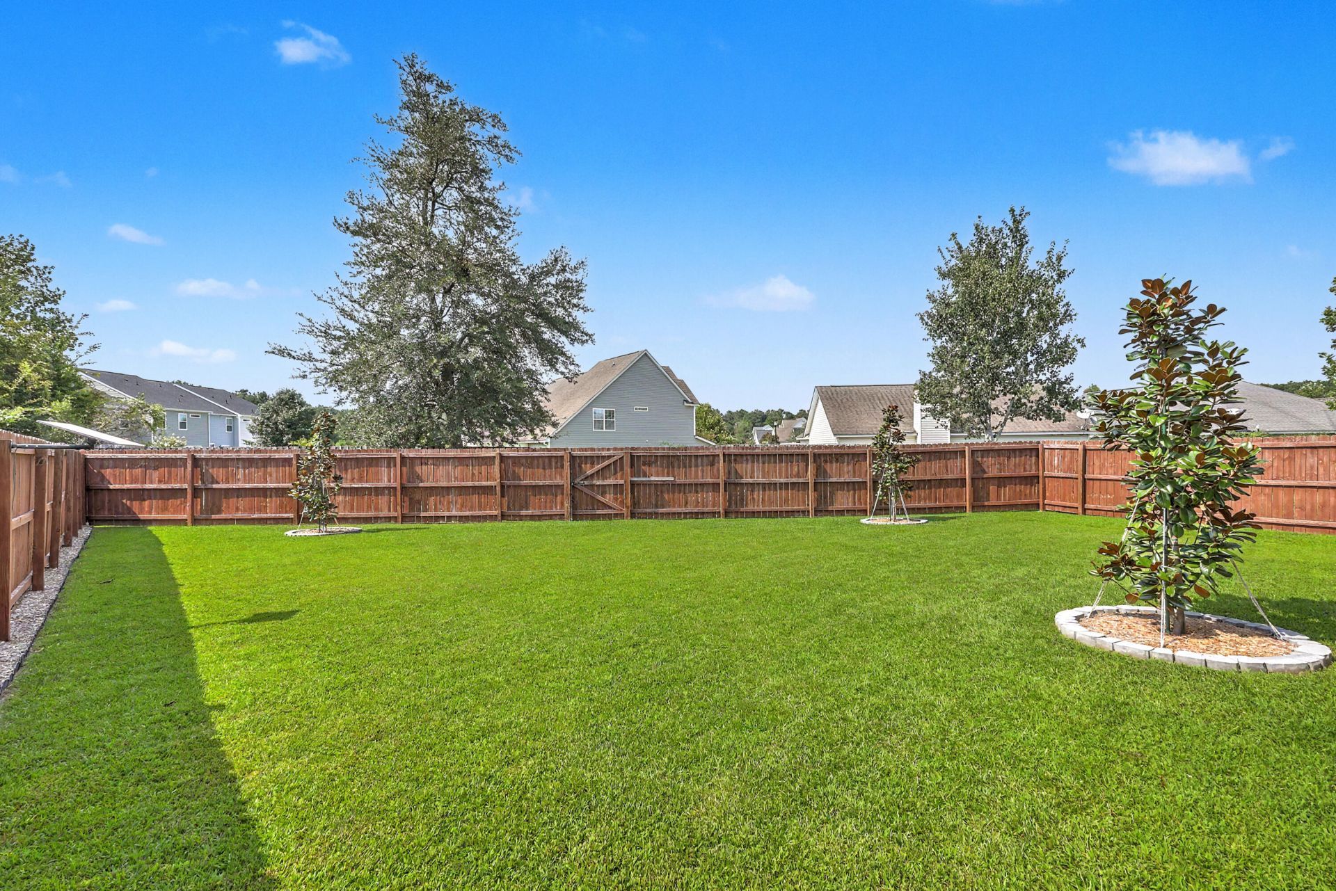 166 Kirkland Street Photo 31