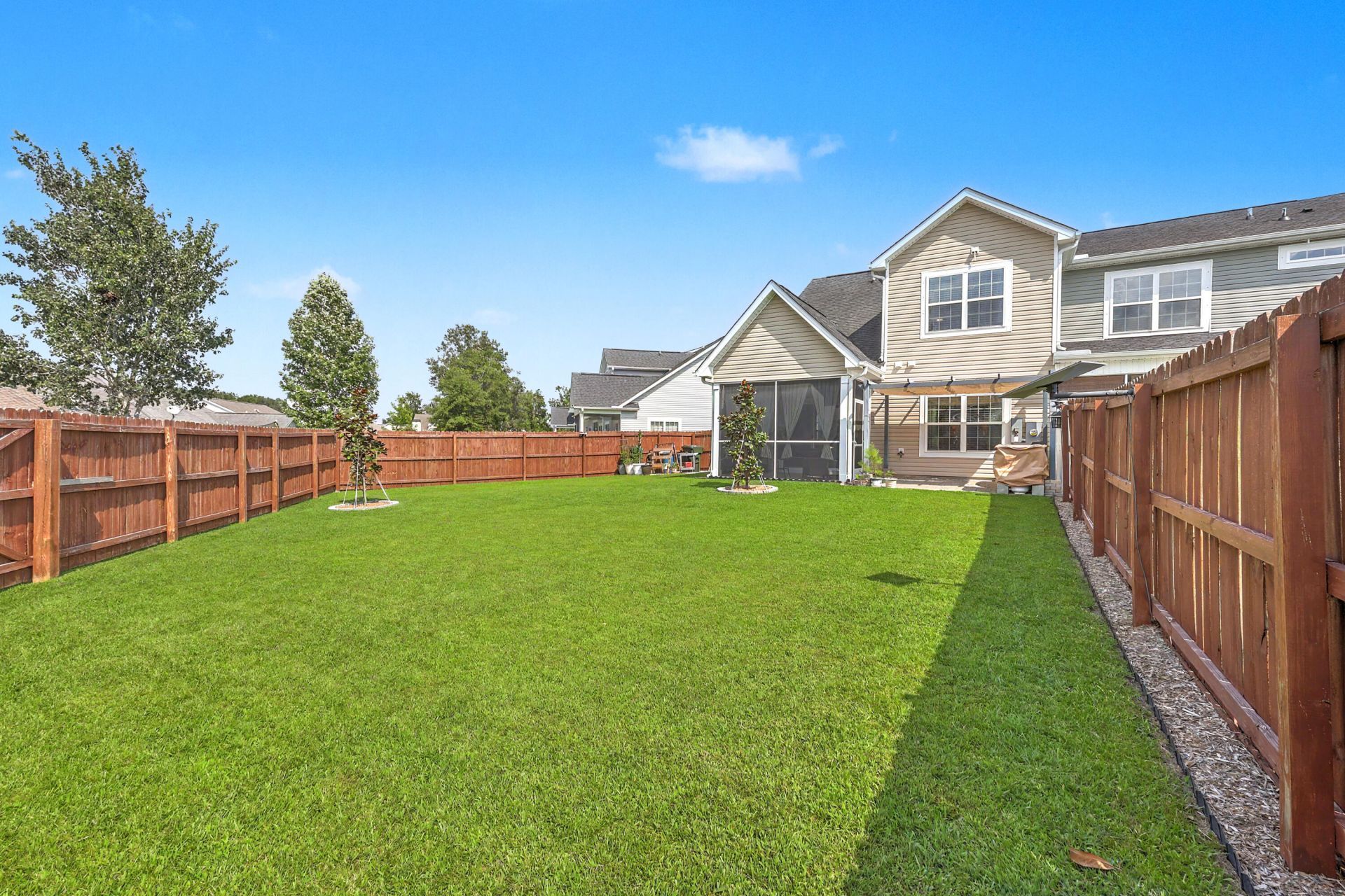 166 Kirkland Street Photo 32