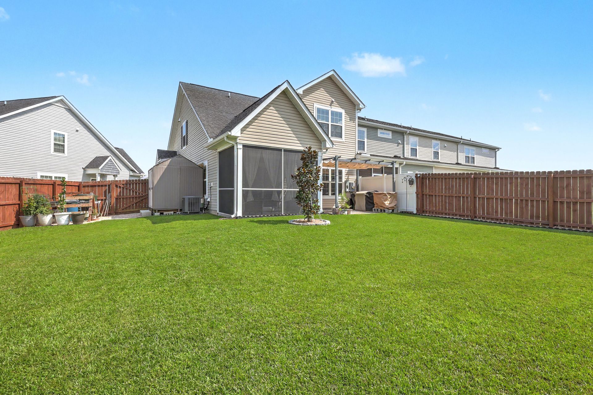 166 Kirkland Street Photo 33