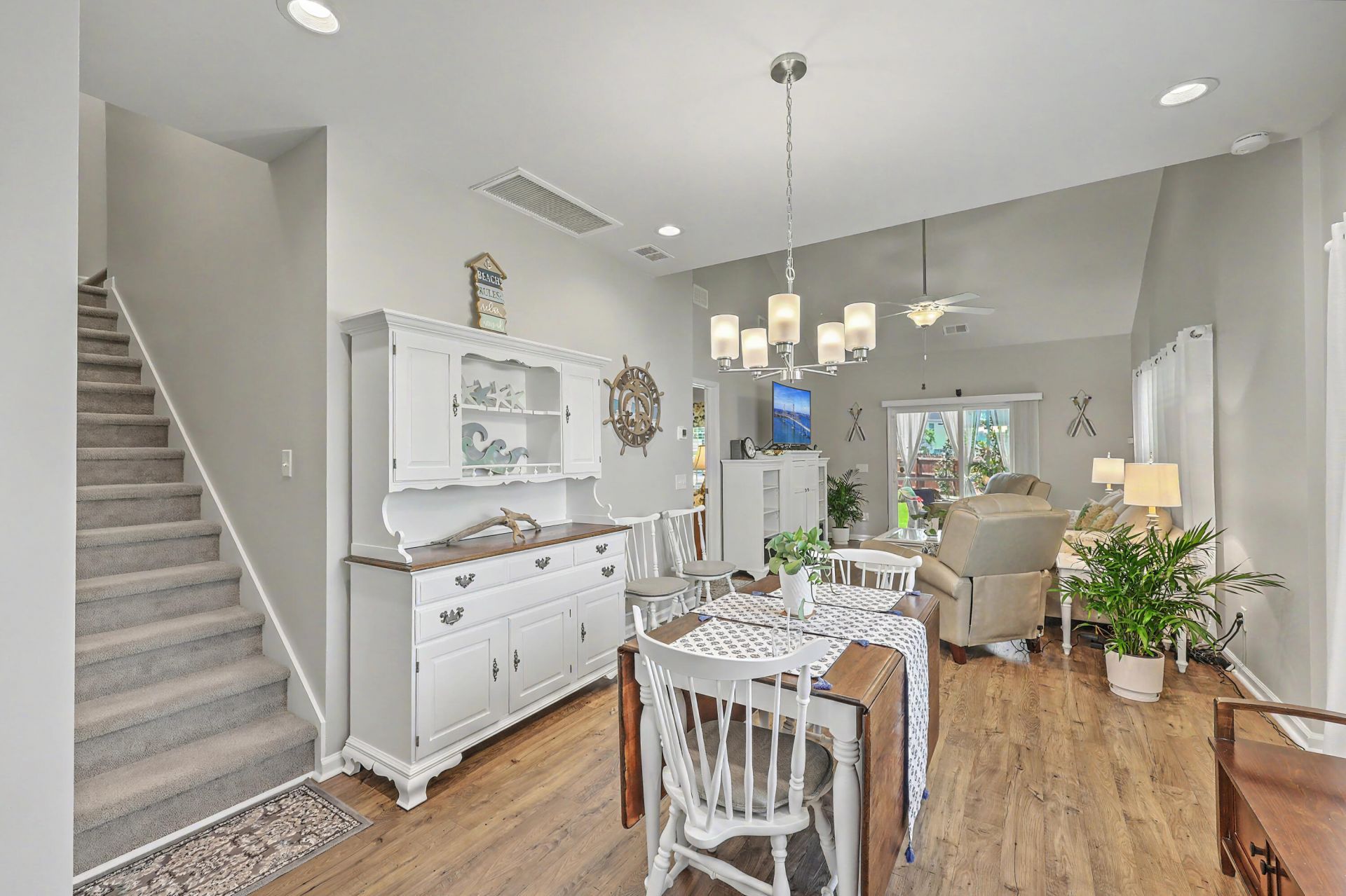 166 Kirkland Street Photo 7