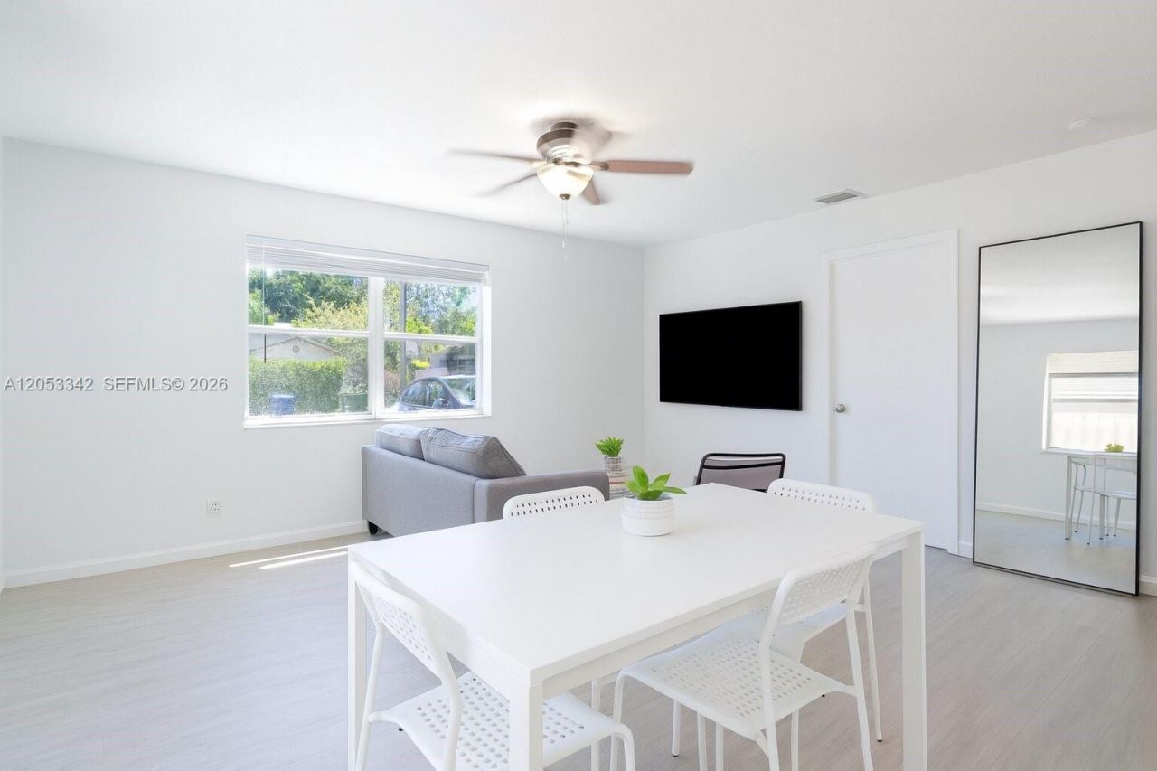 605 SW 14th Ter , Fort Lauderdale, FL 33312 Photo
