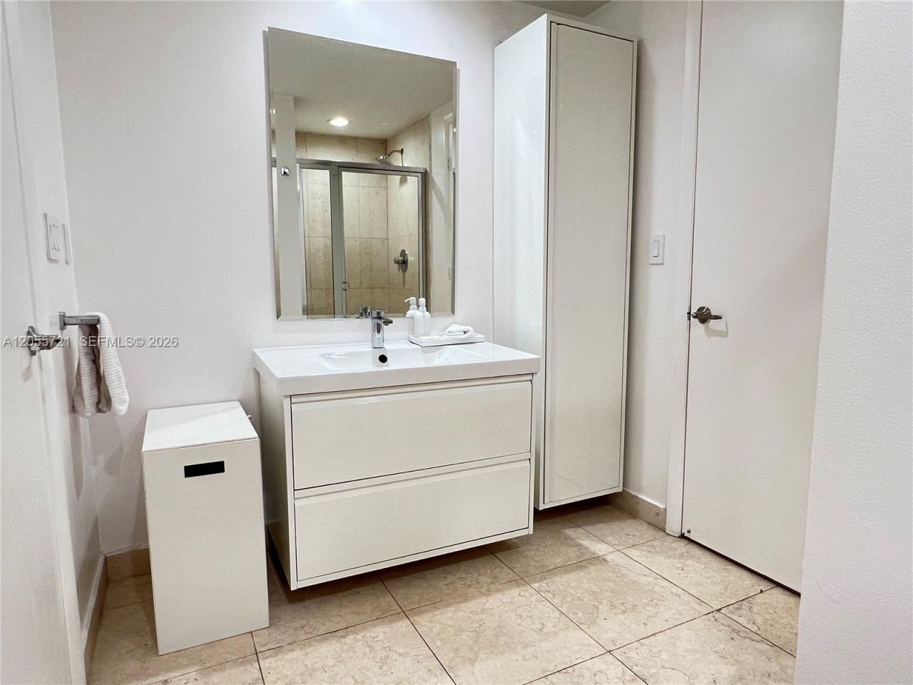 495 Brickell Ave , Unit BAY406, Miami, FL 33131 Photo