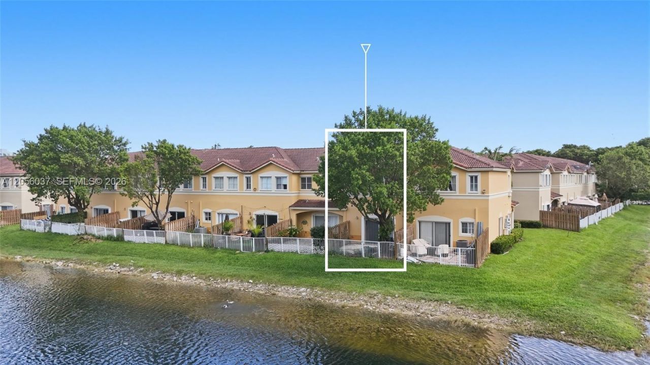 10863 NW 83rd , Unit 2, Doral, FL 33178 Photo