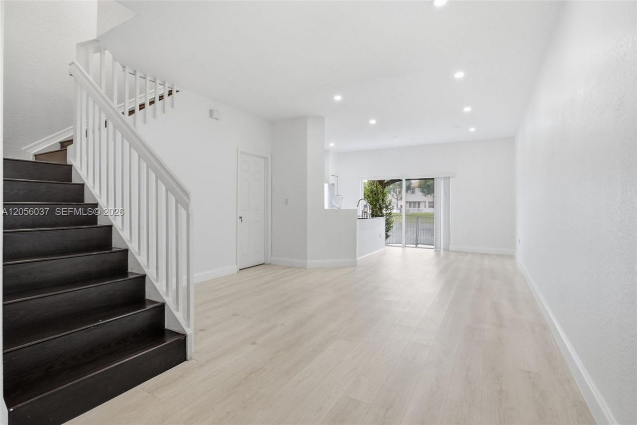 10863 NW 83rd , Unit 2, Doral, FL 33178 Photo