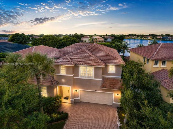4415 E Whitewater Ave , Weston, FL 33332