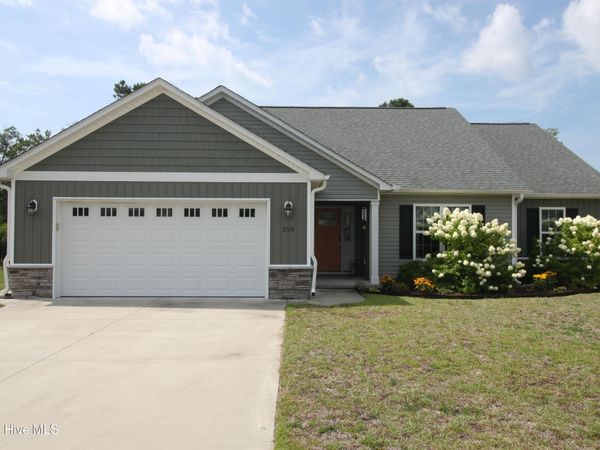 218 Patriot Drive, Newport, NC 28570
