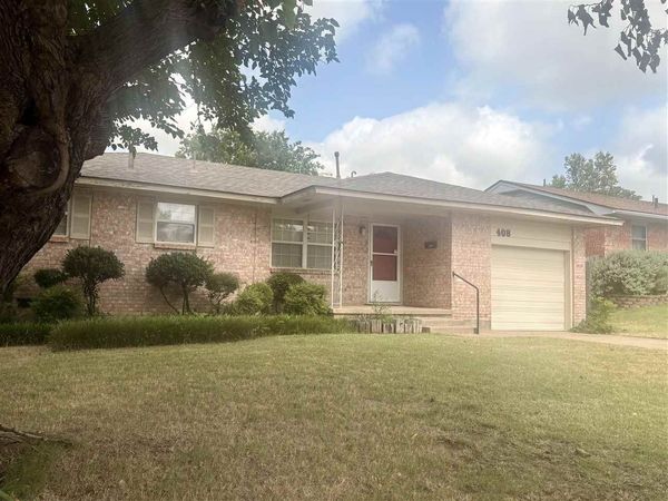 408 NW 71st St, Lawton, OK 73505