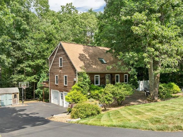 13 Durell Drive, Newmarket, NH 03857