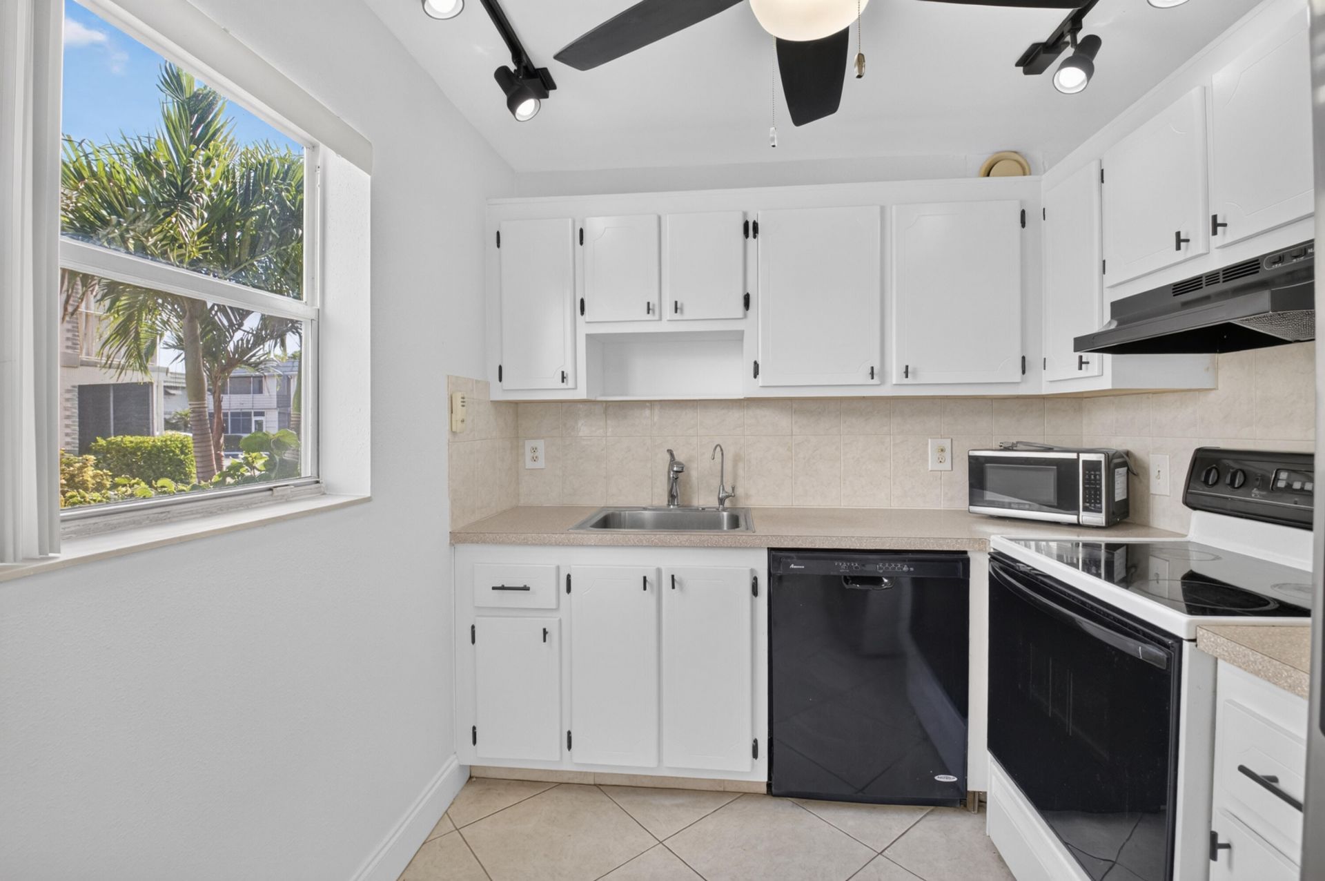 449 Monaco J, Delray Beach, FL 33446 Photo