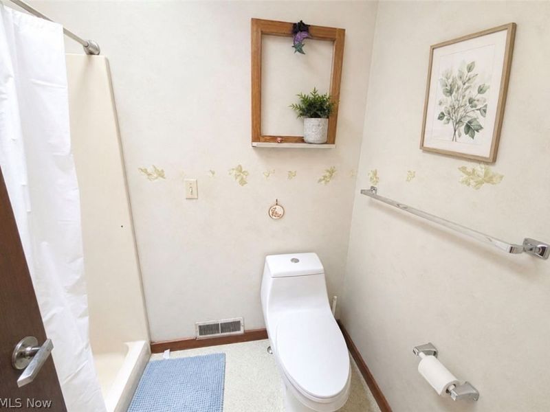 950 Kingswood Drive, Akron, OH 44313 Photo 23