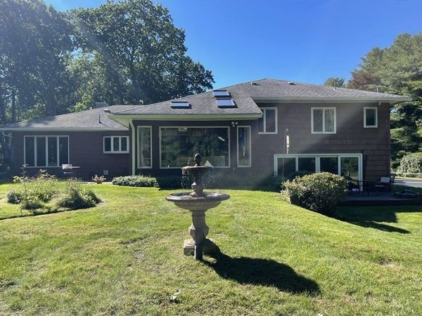 39 Oriole Dr, Andover, MA 01810