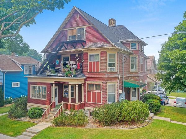 436 N 6th STREET, Manitowoc, WI 54220