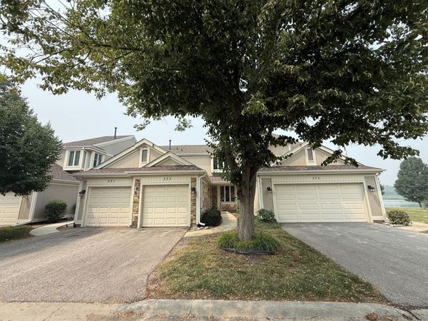 373 Goshawk Lane , Deerfield, IL 60015