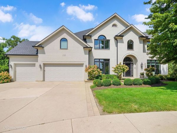 2S351 Chaucer Court, Glen Ellyn, IL 60137