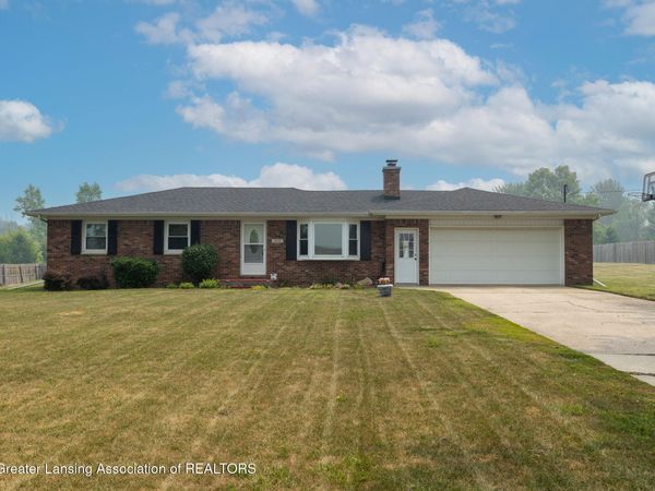 5858 N Hartel Road, Potterville, MI 48876